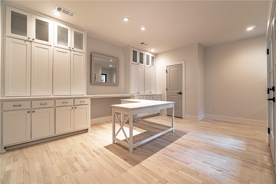 Sec 30, Twp 20, Range 30 - Residential