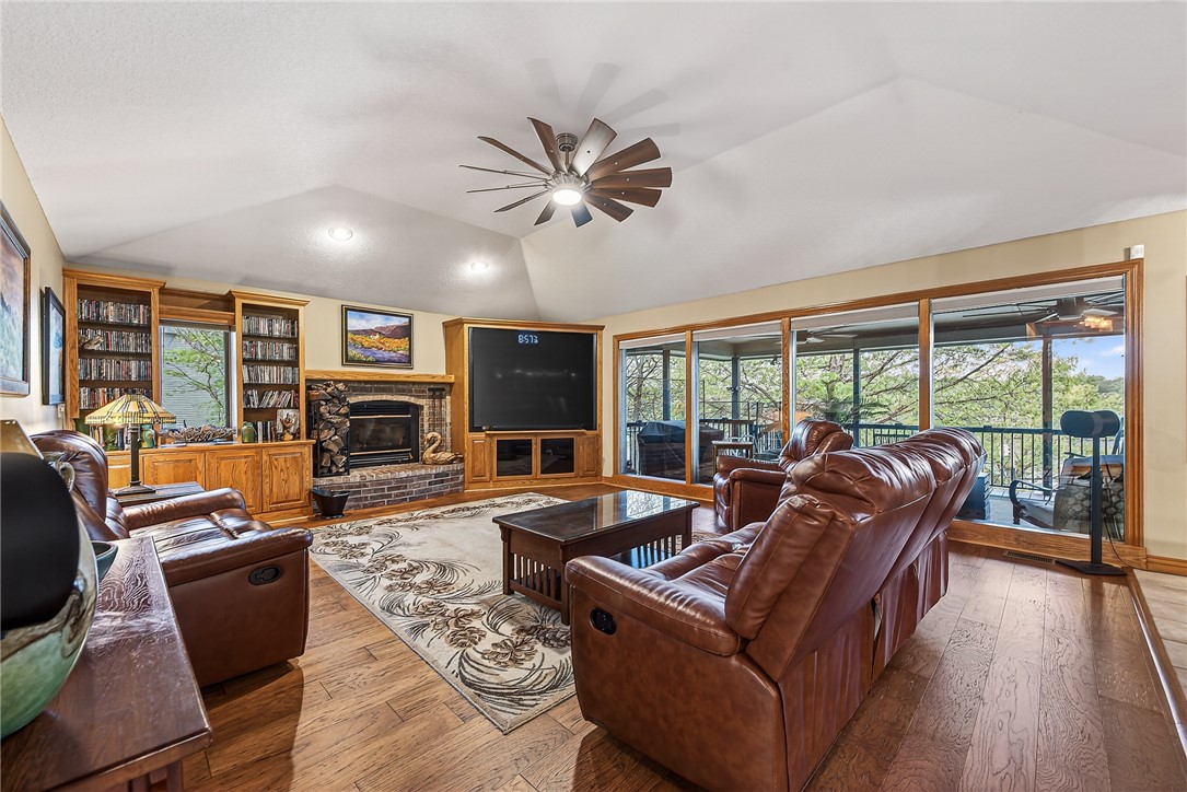 Churchill Sub Bvv - Residential