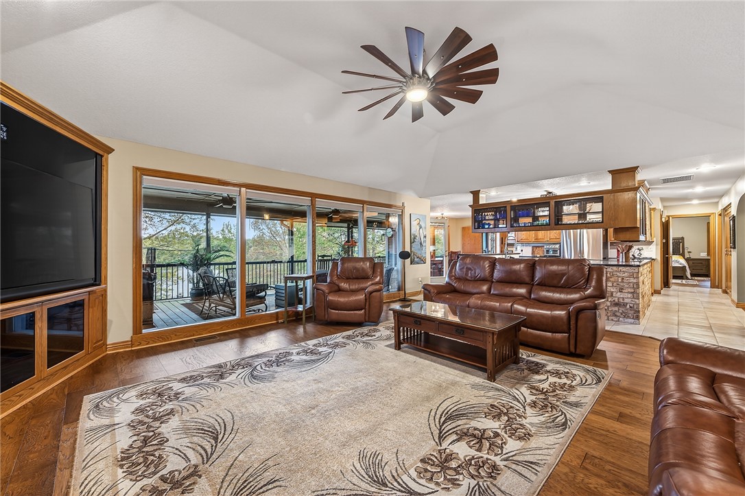 Churchill Sub Bvv - Residential