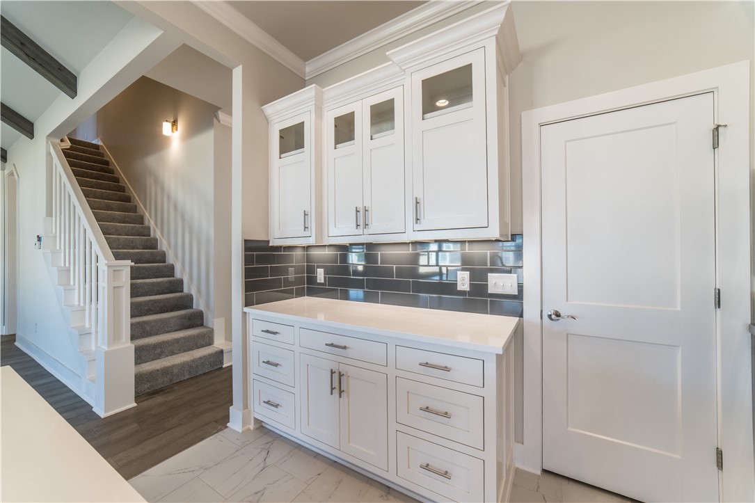 Crescent View Rogers - Residential Lease