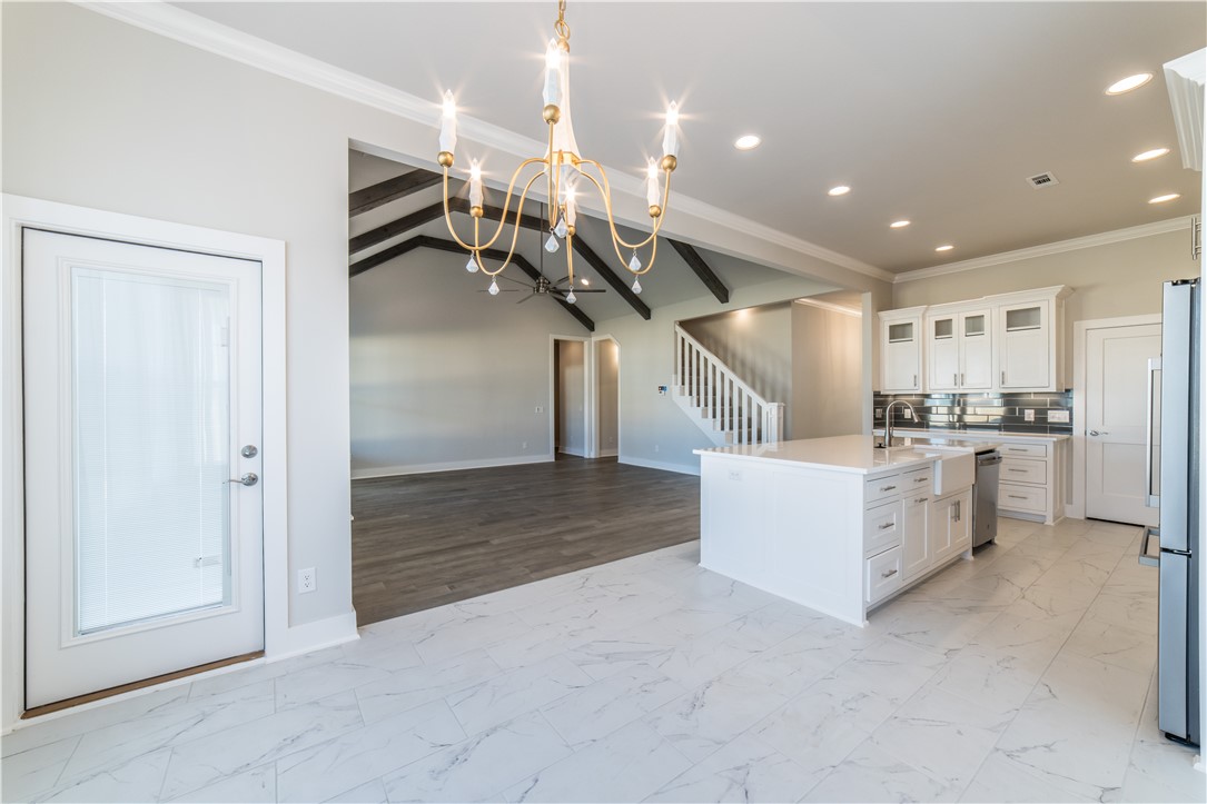 Crescent View Rogers - Residential Lease