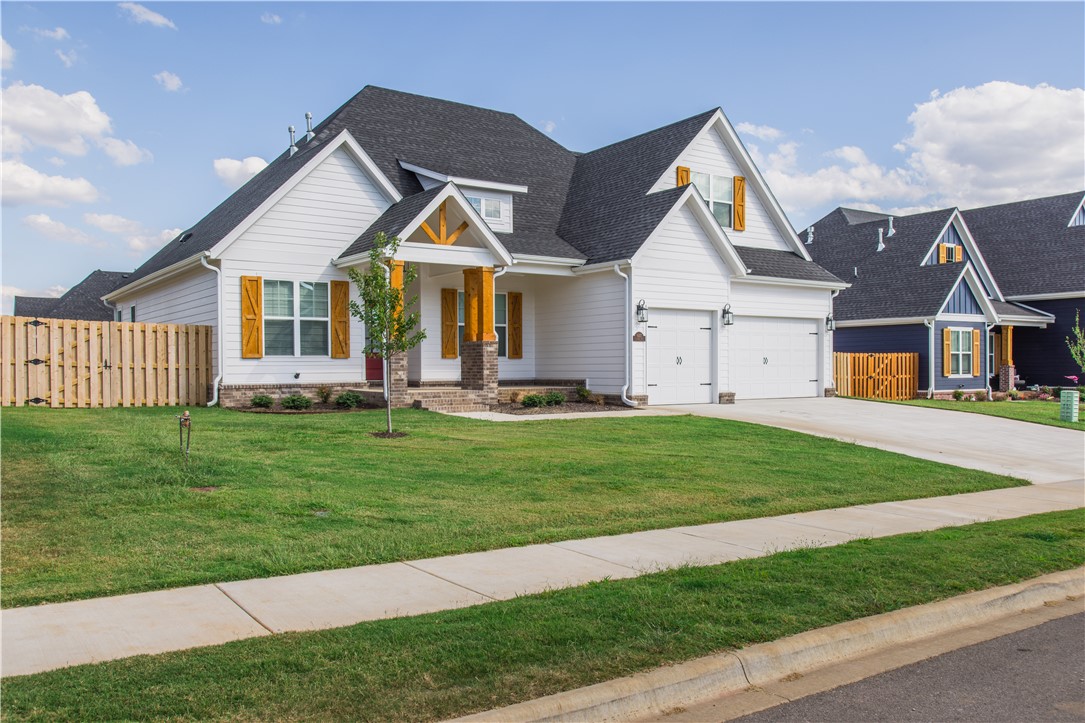 Crescent View Rogers - Residential Lease