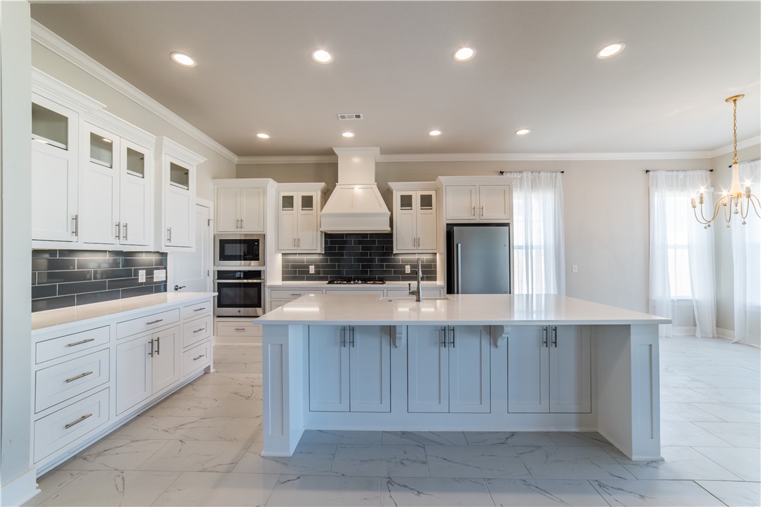 Crescent View Rogers - Residential Lease