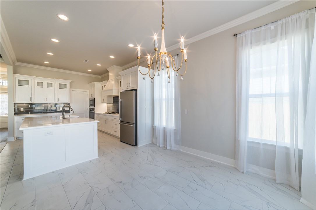 Crescent View Rogers - Residential Lease