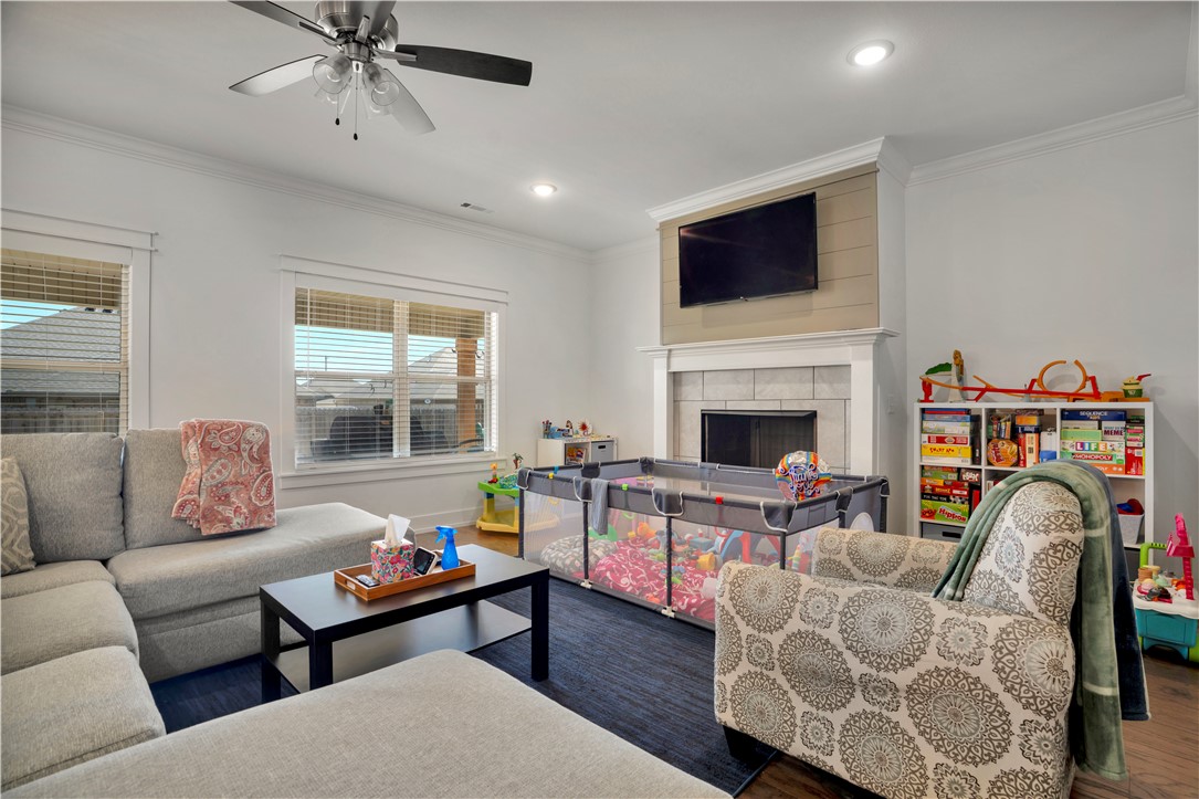 Hickory Meadows Sub Ph 3 - Residential