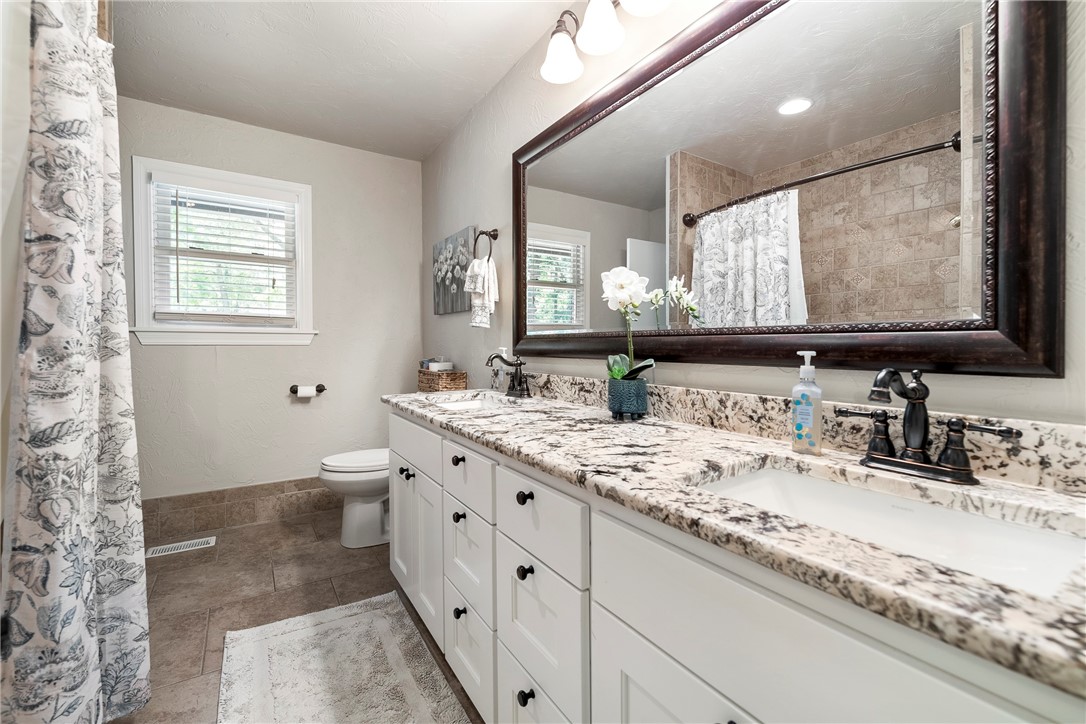 Hawks Landing at Beaver Lake - Residential