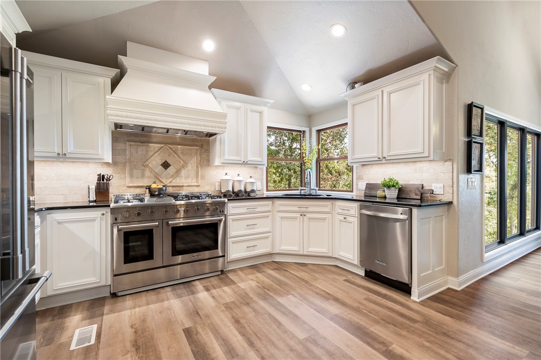 Hawks Landing at Beaver Lake - Residential