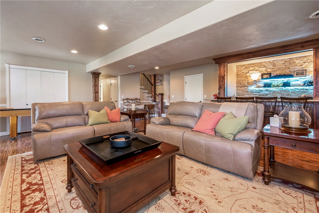 Hawks Landing at Beaver Lake - Residential