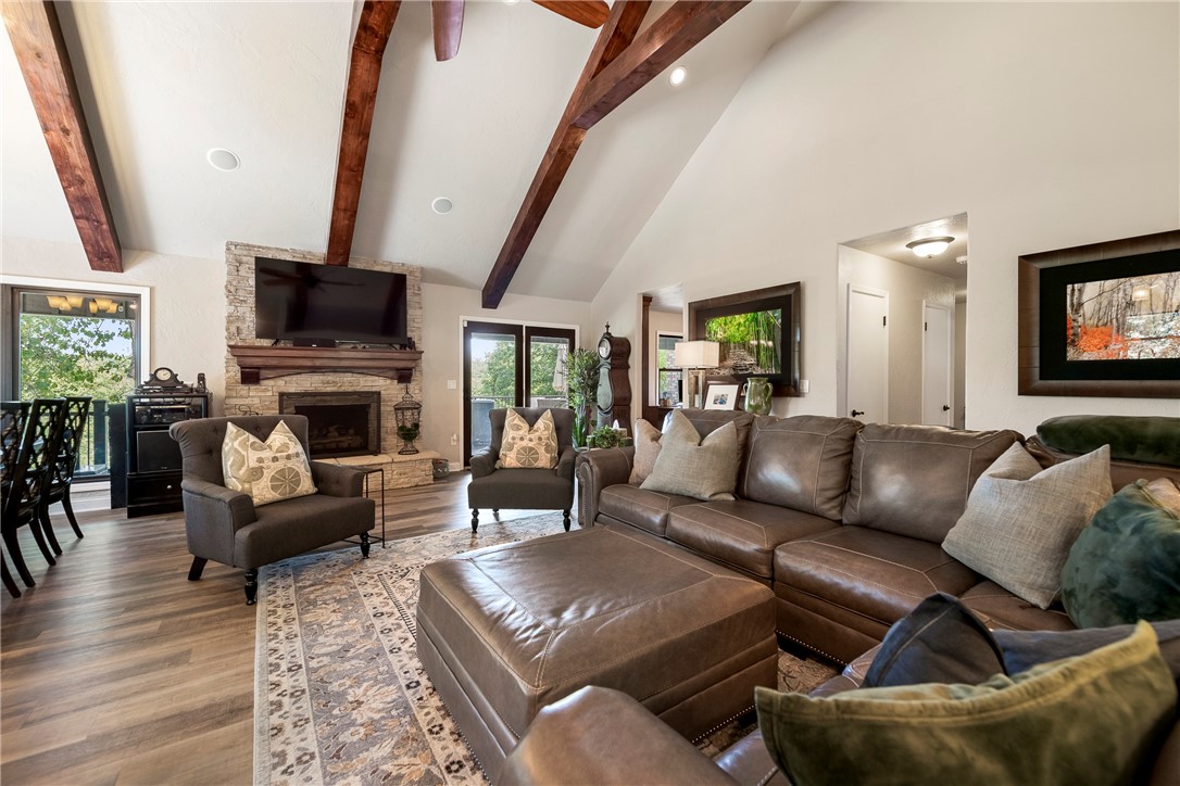 Hawks Landing at Beaver Lake - Residential