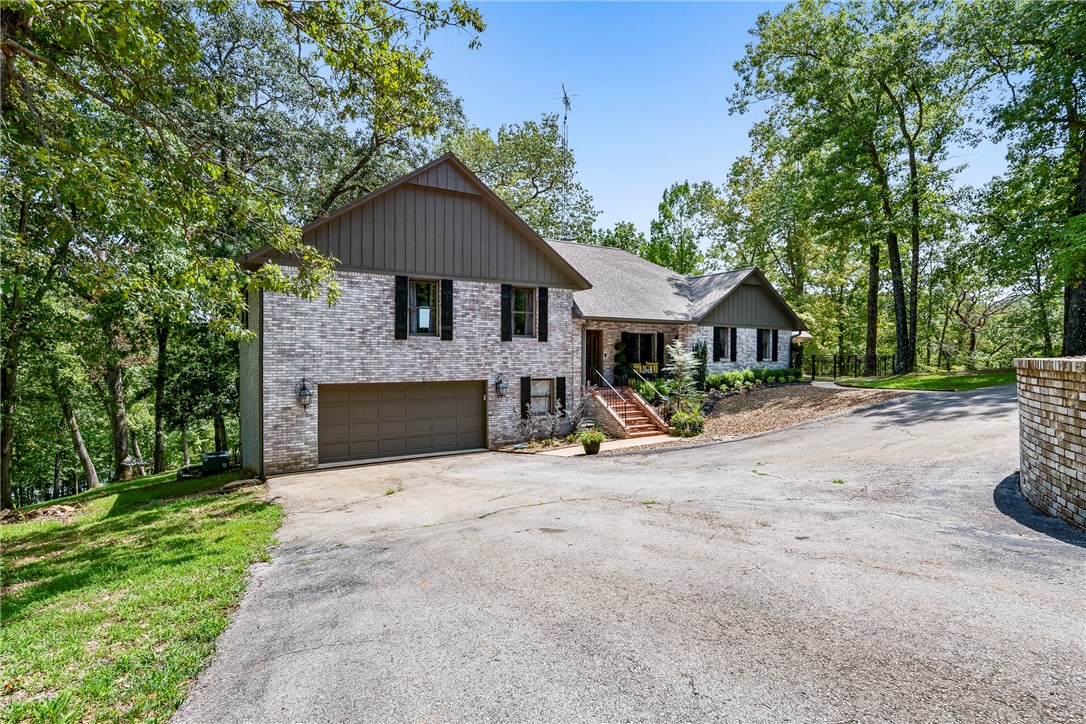 Hawks Landing at Beaver Lake - Residential