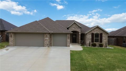 Photo of 1213 Bradley Street, Centerton, AR 72719 (MLS # 1343376)