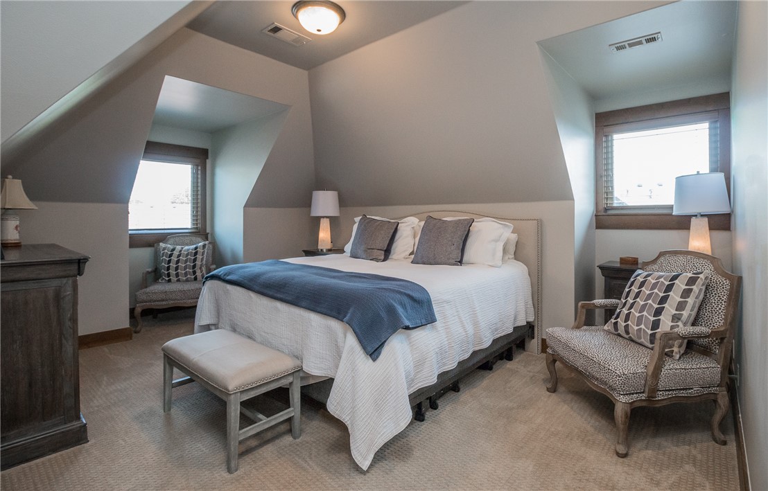 Champions Golf & Cc Rogers - Residential