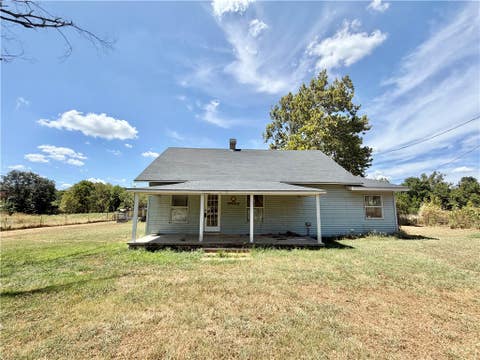Photo of 10099 Cherokee Main Street, Gentry, AR 72734 (MLS # 1358945)