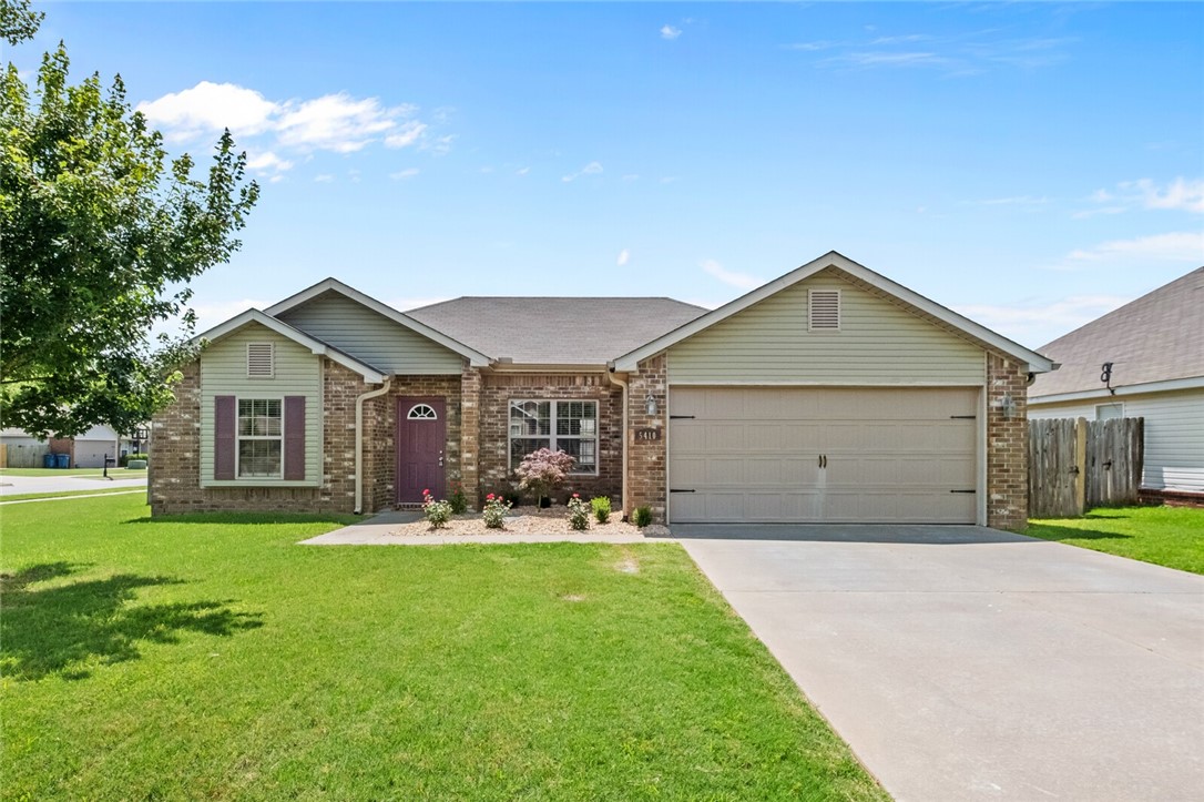 Immediately available 3 bedroom 2 bathroom single family home for rent in Bentonville. Home sits on a corner lot, has a fully fenced in backyard, and has lawn care covered in the monthly rent. All appliances in the pictures come with the home including the washer/dryer and the refrigerator. Minimum 1 year lease required. Pets to be considered.