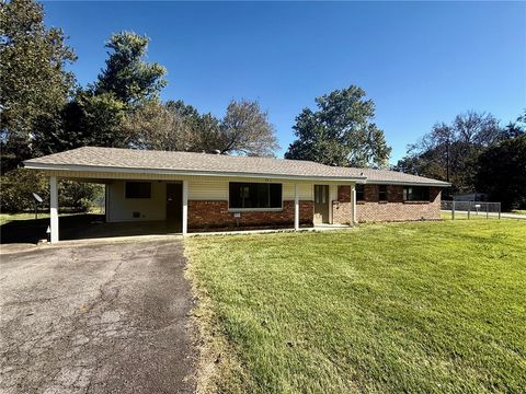 Photo of 1011 SE Ave 3, Atkins, AR 72823 (MLS # 1326180)