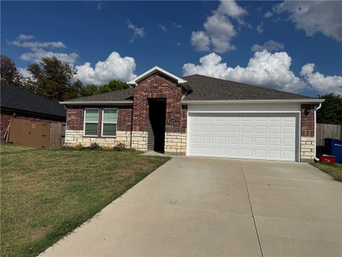 Photo of 2309 Heritage Ranch Drive, Siloam Springs, AR 72761 (MLS # 1364301)