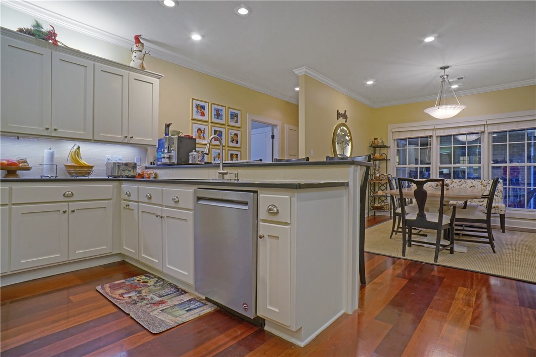 River Rdge - Residential