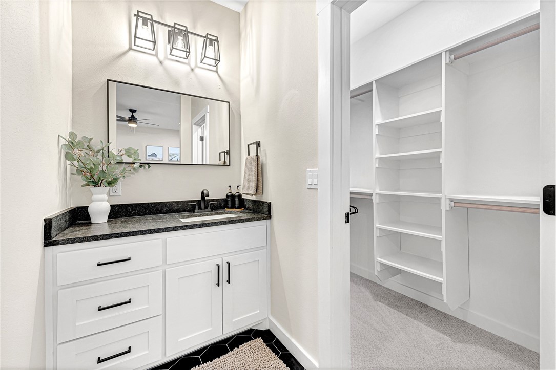 Subdivision: 21-16-30 FAYETTEVILLE OUTLO - Residential