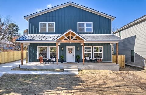 Photo of 1433 S Duncan Avenue, Fayetteville, AR 72701 (MLS # 1342454)