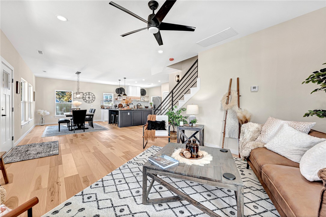 Subdivision: 21-16-30 FAYETTEVILLE OUTLO - Residential