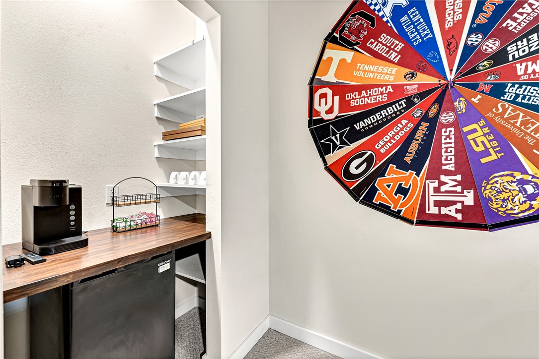 Subdivision: 21-16-30 FAYETTEVILLE OUTLO - Residential