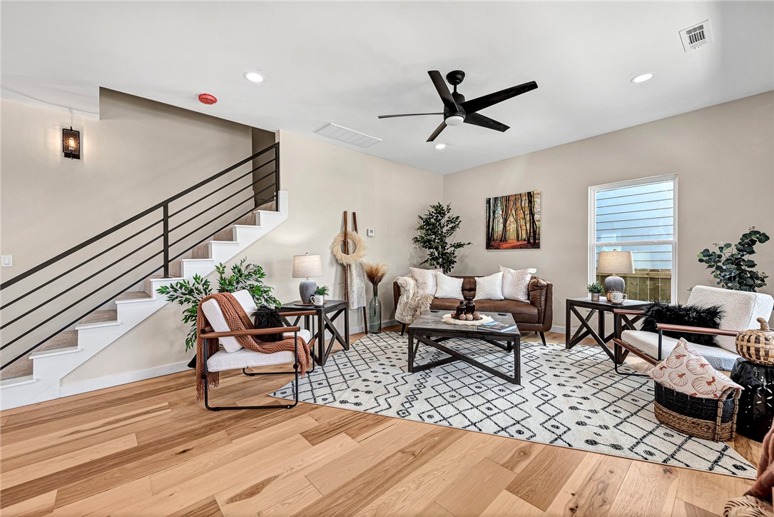 Subdivision: 21-16-30 FAYETTEVILLE OUTLO - Residential