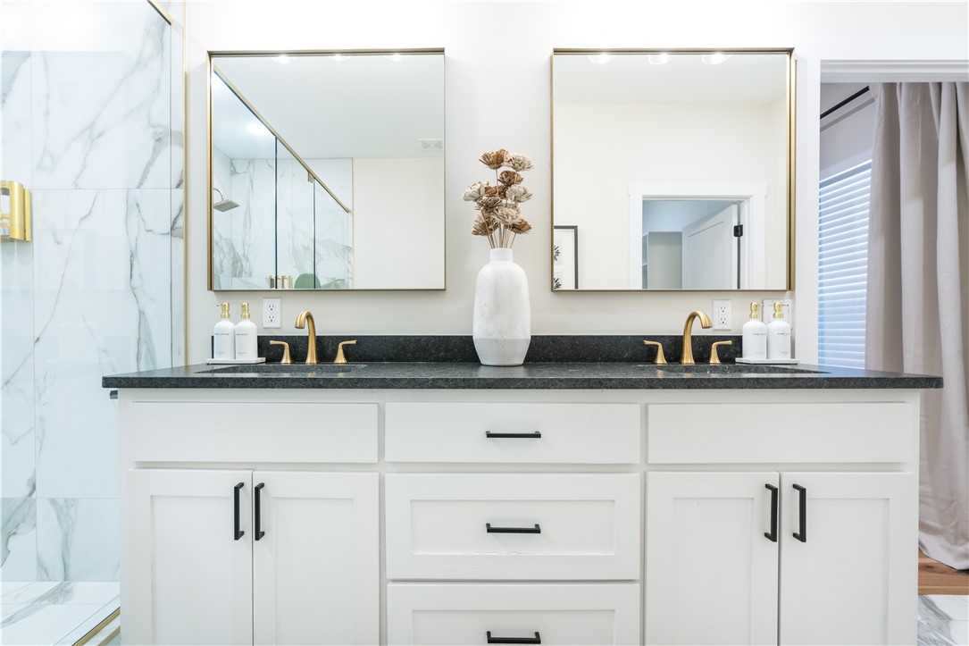 Subdivision: 21-16-30 FAYETTEVILLE OUTLO - Residential