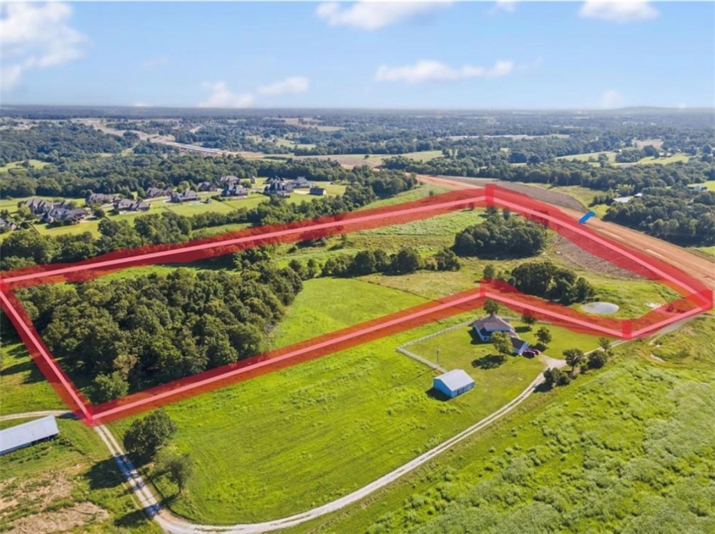 Tontitown Outlots 2000 Annex - Land