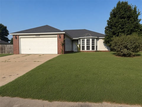 Photo of 1333 White River Road, Elkins, AR 72727 (MLS # 1363515)
