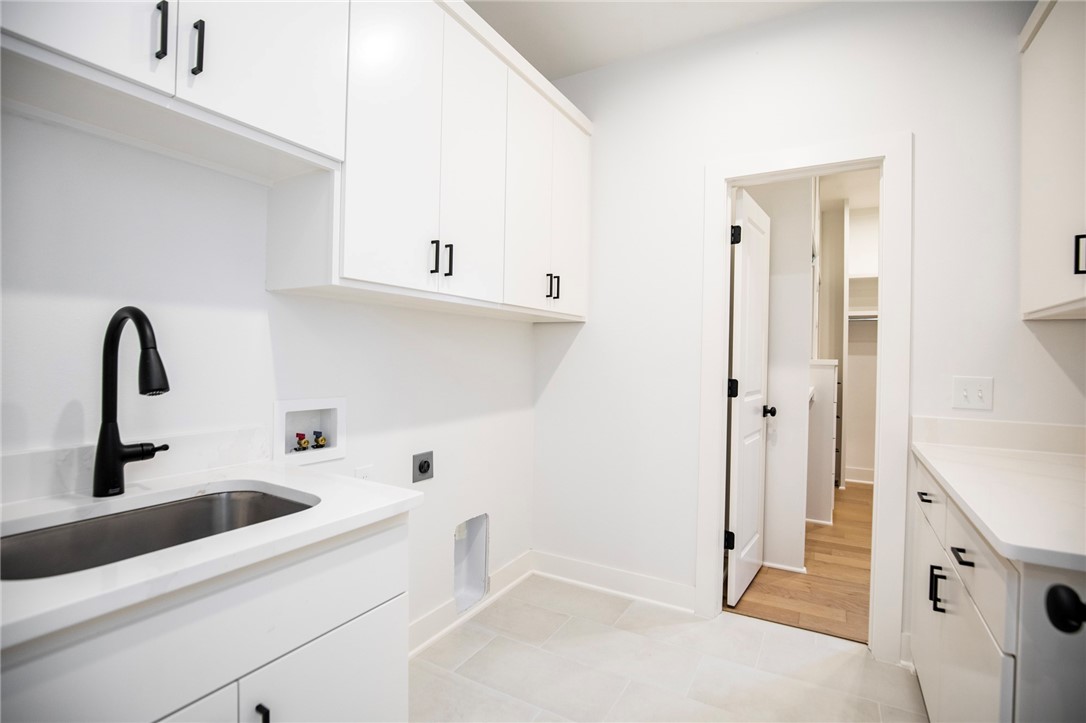 Sherlock Sub Bvv - Residential