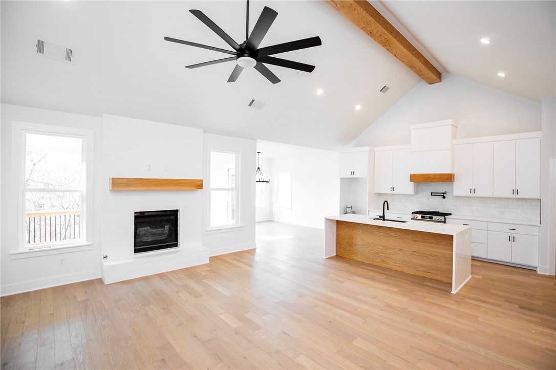 Sherlock Sub Bvv - Residential