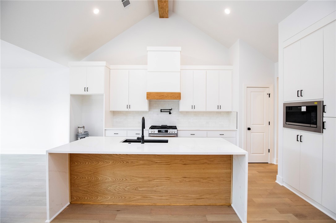 Sherlock Sub Bvv - Residential