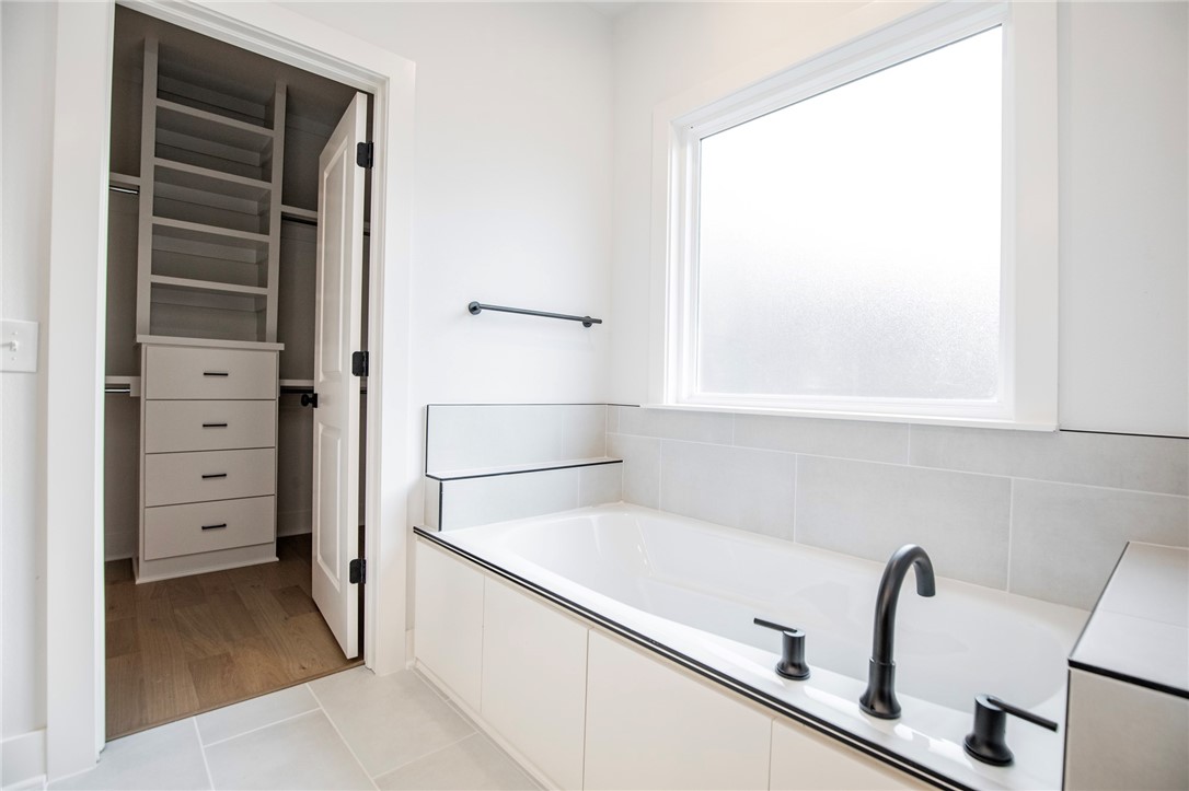 Sherlock Sub Bvv - Residential