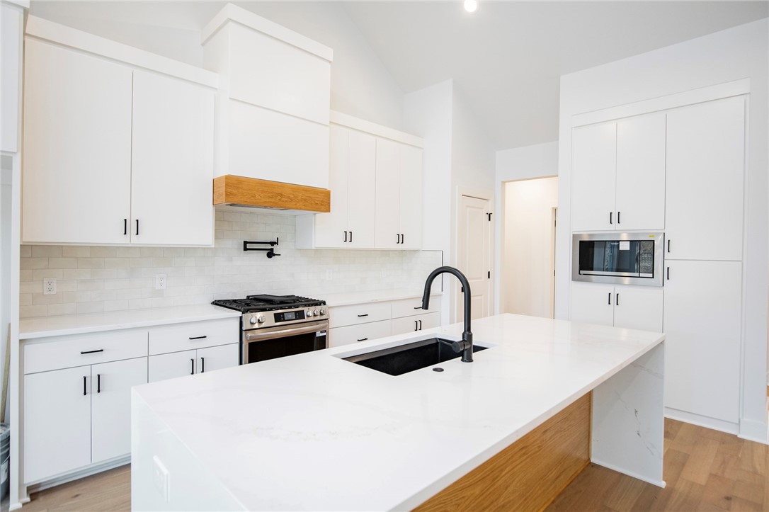 Sherlock Sub Bvv - Residential