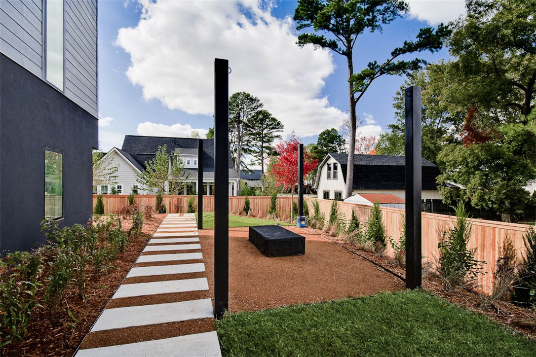 9TH & A HORIZONTAL PROPERTY REGIME-BENTO - Residential Lease
