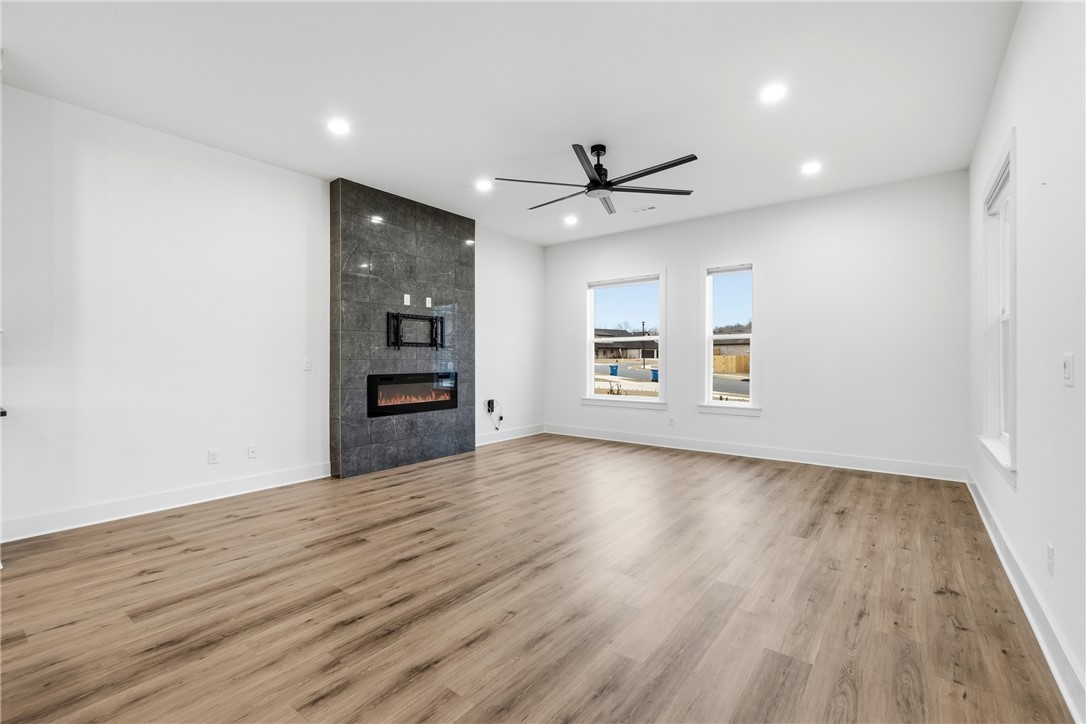 Greens At Sugar Creek, The Pea Ridge - Residential