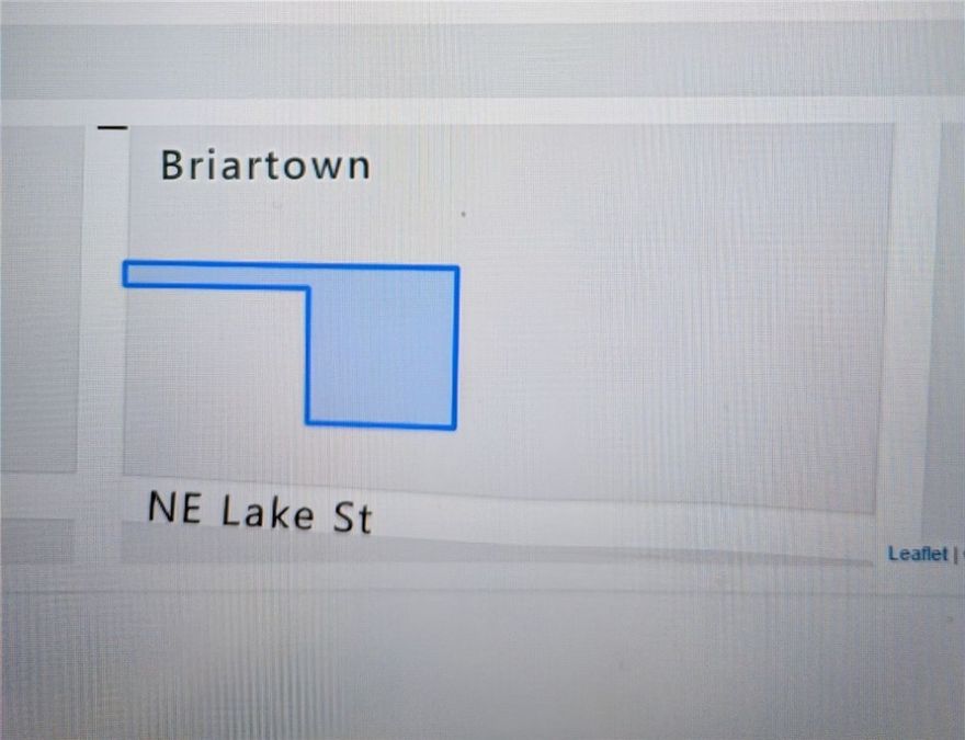 This is a rare chance to construct your dream home in the well-established downtown Bentonville neighborhood, enveloped by mature trees and stunning natural beauty. This ideally situated lot is just minutes away from world-class trails, delightful restaurants, art venues, and the lively downtown atmosphere. All utilities—water, sewer, gas, and electric—are readily accessible at the street, providing the perfect foundation for your custom build. Lot has been rezoned DN2, and can support single family home or a duplex