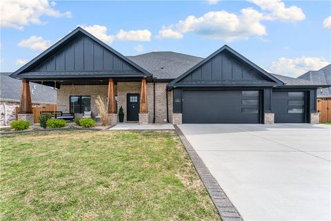 Photo of 541 Bronco Street, Centerton, AR 72719 (MLS # 1341320)