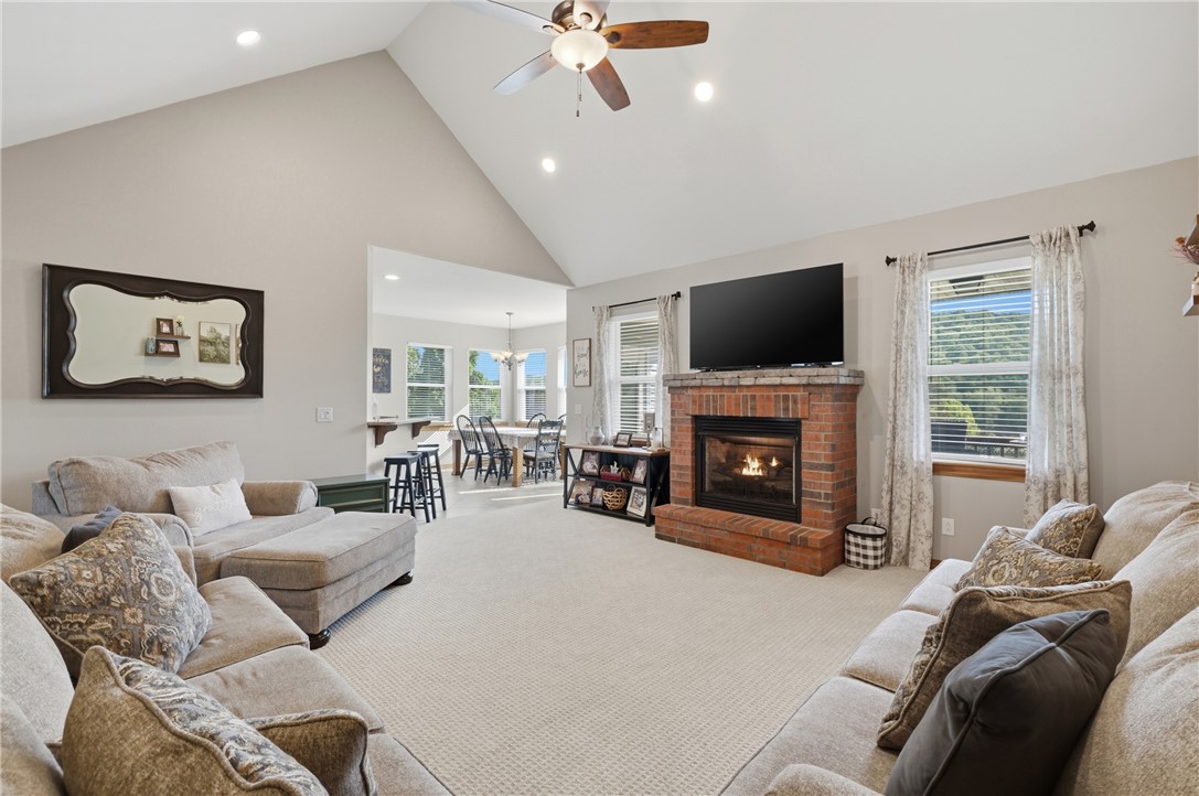 Unit 106 Holiday Island - Residential