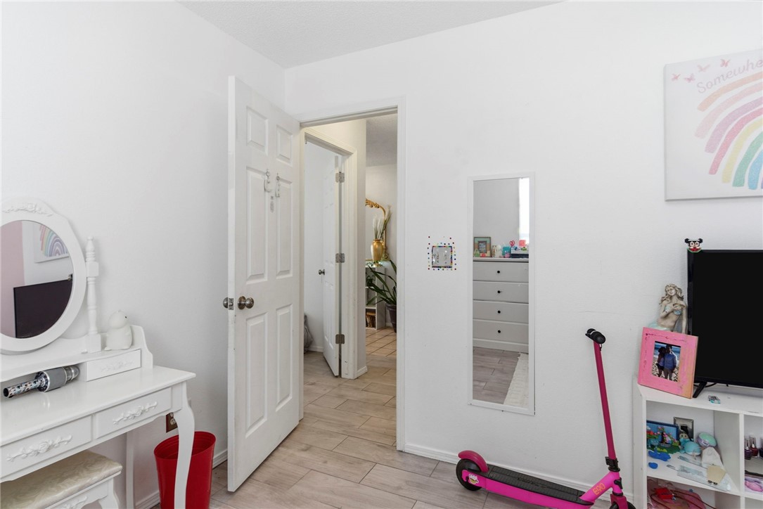 Pine Meadow Add Rogers - Residential