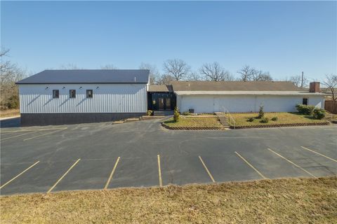 Photo of 5734 S Main Street, Joplin, MO 64801 (MLS # 1339326)