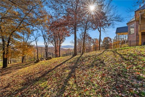 Single Family Residence in Fayetteville AR 2642 Timberglen Lane 34.jpg