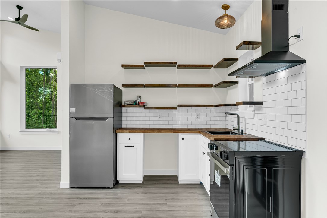 Blue Spgs Village - Residential