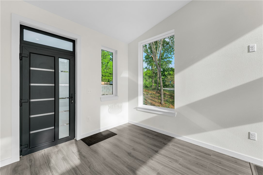 Blue Spgs Village - Residential