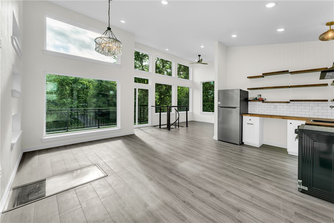 Blue Spgs Village - Residential