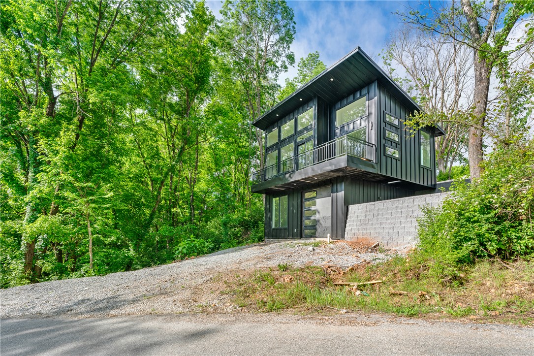 Blue Spgs Village - Residential