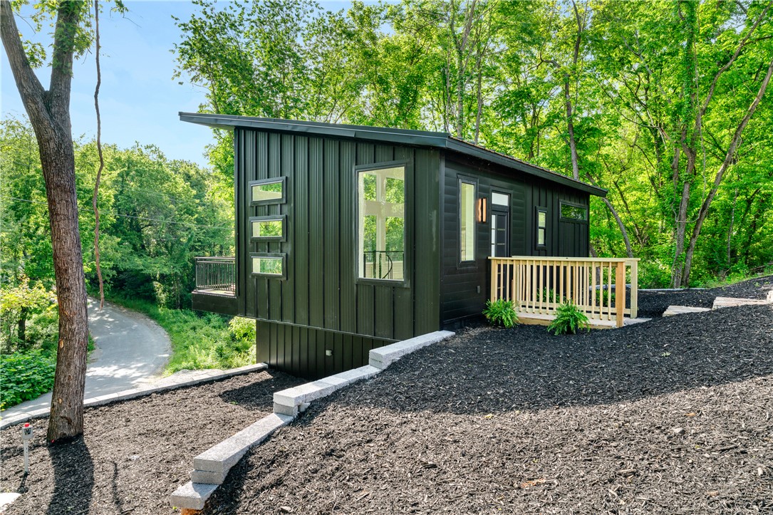 Blue Spgs Village - Residential