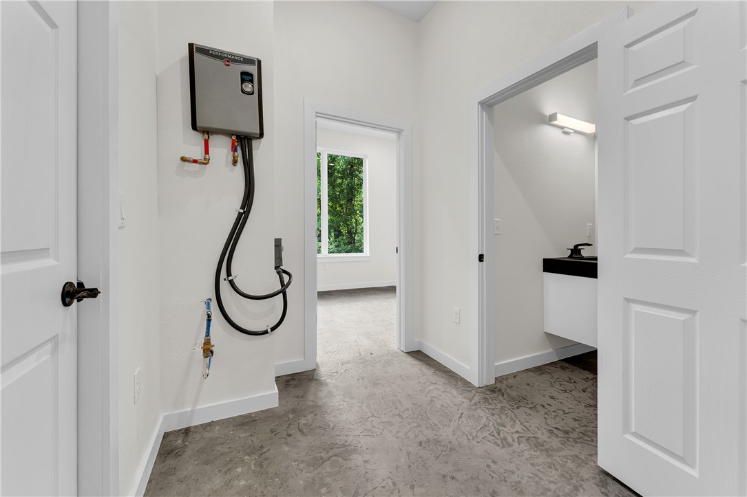 Blue Spgs Village - Residential