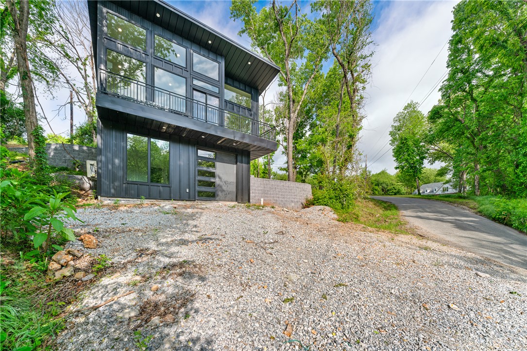 Blue Spgs Village - Residential