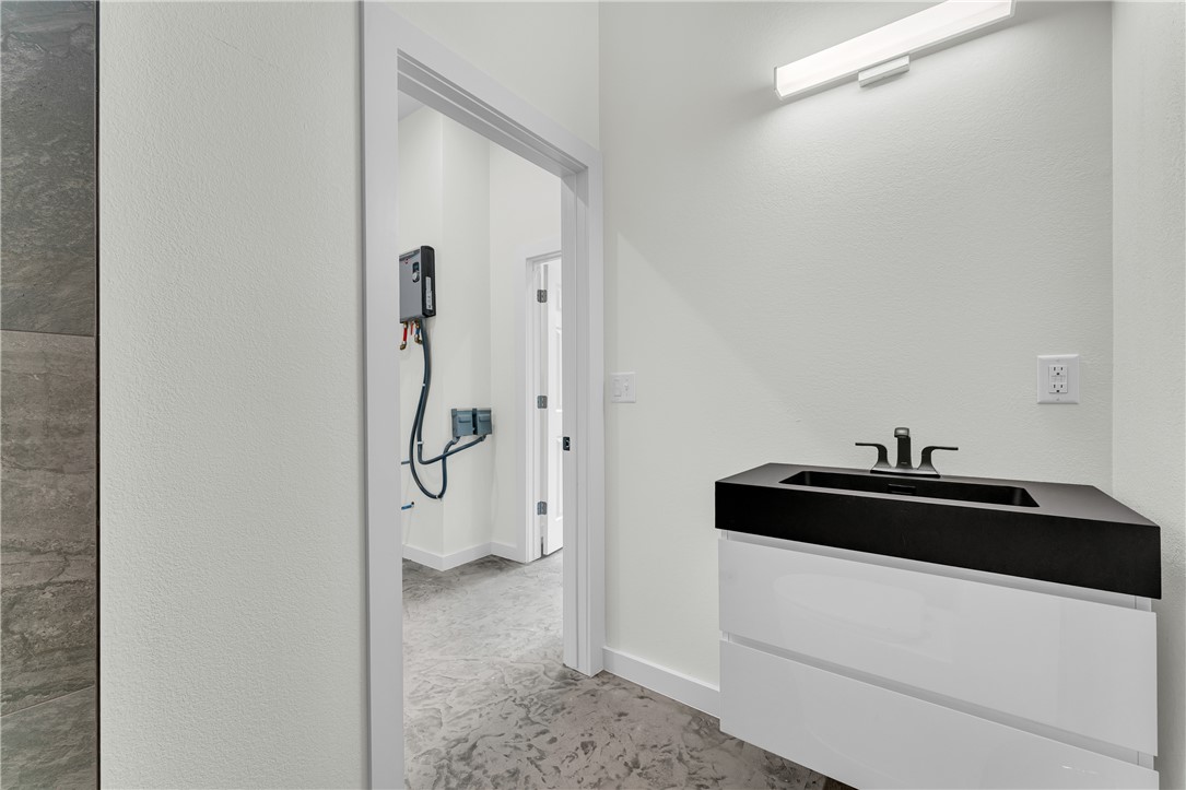 Blue Spgs Village - Residential